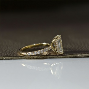 Anillo de Oro Sólido Amarillo de 14K con Diamante Cultivado en Laboratorio de Corte Esmeralda de 3 CT y Banda Halo Oculta, Anillos de Compromiso, Boda y Aniversario - Product Image 6