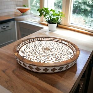 Bandeja de Servir con Incrustaciones de Hueso Hecha a Mano de Alta Calidad, Diseño Marroquí, Color Negro Crema, Moderna y Decorativa para Servir Té - Product Image 4