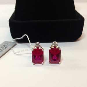 Boucles d'oreilles en rubis taille émeraude avec accents de saphir blanc, en argent sterling plaqué or, bijoux pierre de naissance de juillet, cadeau pour femme - Product Image 5