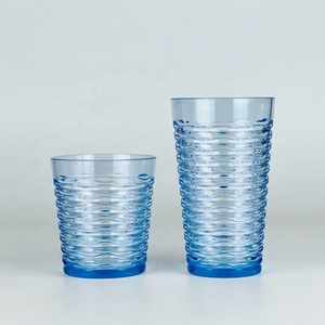 Vaso Alto Irrompible de Plástico con Diseño Floral en Relieve - Product Image 5