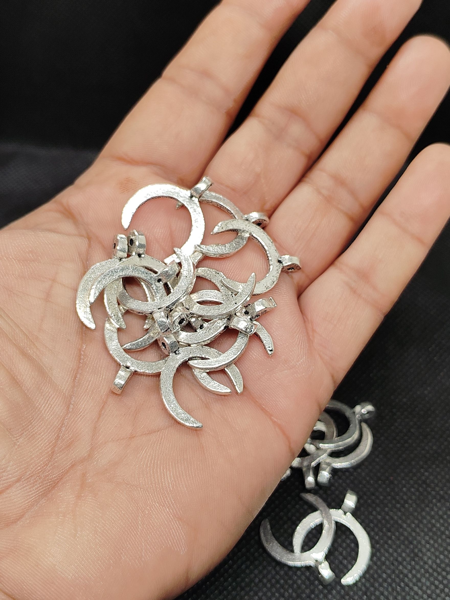 จี้ทองเหลือง