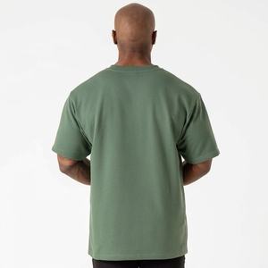 เสื้อยืดคอกลมแขนสั้นสีเขียวล้วนสำหรับผู้ชาย น้ำหนัก 220 กรัม ทรงปกติ ผ้าเจอร์ซีย์ถักอย่างดี 100% ผ้าฝ้าย แห้งเร็ว ด้านหน้าเรียบ ไม่มีลาย - Product Image 2