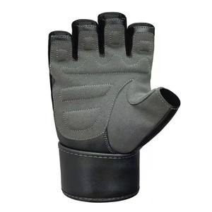 Guantes de Gimnasio de Diseño Personalizado de la Mejor Calidad, Guantes Deportivos Transpirables de Poliéster y Cuero de Alta Durabilidad para Levantamiento de Pesas - Product Image 6