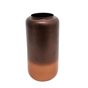 ขายร้อนเหล็กแจกันดอกไม้สีน้ําตาล Hammered ออกแบบแจกันดอกไม้สําหรับโต๊ะและตกแต่งบ้าน - Product Image 1