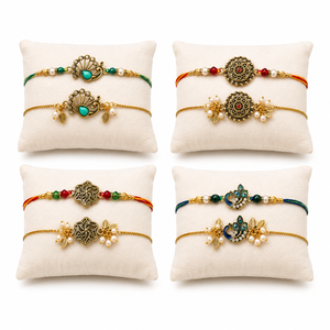Ensemble Rakhi et Lumba de créateur pour Bhai Bhabhi, bracelet traditionnel Raksha Bandhan avec perles et emballage cadeau festif - Product Image 1