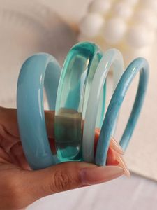 กำไลข้อมืออะคริลิกใสคุณภาพสูง ราคาดีที่สุด กำไลเรซิ่นใสสำหรับผู้หญิง ใช้ในงานปาร์ตี้และงานแต่งงาน - Product Image 3