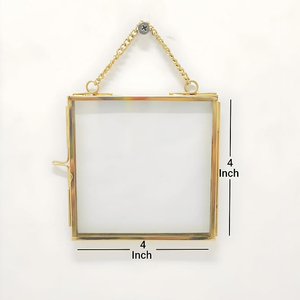 Nouvelle Arrivée Très Demandée : Cadre Photo Carré Mural Décoratif en Verre Transparent avec Bordure en Laiton pour Fleurs Pressées - Product Image 6