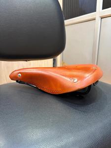Sillín de Bicicleta Vintage de Cuero Genuino de Grano Completo Hecho a Mano de Primera Calidad con Doble Resorte, Fabricante OEM/ODM para Adultos Unisex - Product Image 1