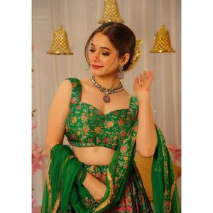 Belle impression numérique Lehenga Choli pour les fêtes vêtements indiens et pakistanais - Product Image 2