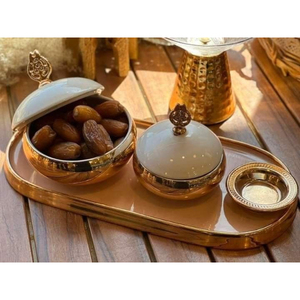 Plateau de service en métal au design tendance pour dattes, noix et fruits secs, idéal pour la maison et le Ramadan - Product Image 5