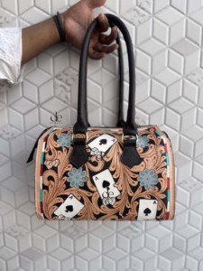 Bolso de Hombro de Cuero Genuino con Grabado a Mano Personalizado, Estilo Bohemio Gitano, Patrón Occidental, Elegante Bolso Bandolera para Mujer - Product Image 5