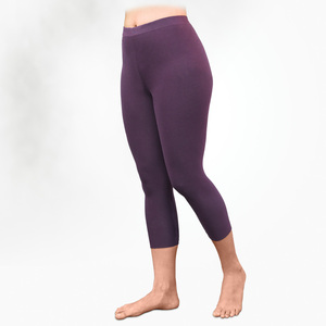 Pantalons de yoga capri en nylon et élasthanne personnalisés avec poches, leggings capri pour femmes - Product Image 2