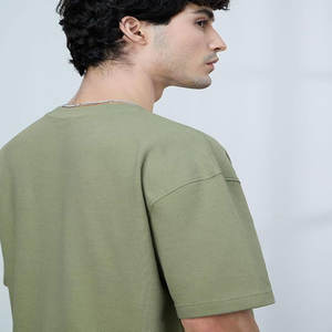 เสื้อยืดผู้ชายผ้าฝ้าย 240 กรัม ไซส์ใหญ่ สีขาวล้วน แขนสั้น ทรงหลวม ไหล่ตก ผ้าฝ้าย 100% ด้านหน้าโลโก้แบบเรียบ - Product Image 3