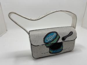 Sac à bandoulière brodé à la main Conifer, sac de soirée artisanal pour femme, capacité jusqu'à 1L, fermeture à rabat, doublure en polyester - Product Image 4