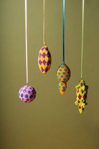 Colección de Adornos Navideños Hechos a Mano con Cuentas - Product Image 3