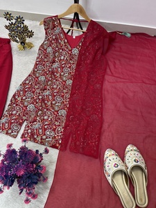 Costume Salwar traditionnel exclusif pour femmes, de style indien et pakistanais, disponible au prix de gros auprès d'un exportateur indien - Product Image 5