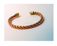 Bracelet en cuivre fabriqué à la main Bracelet magnétique menottes avec un design artistique époustouflant pour tous les âges