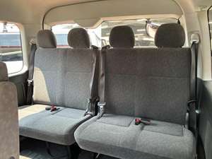 Toyota Hiace Turbo 2018 Usada con Título Limpio en Perfectas Condiciones - Product Image 6