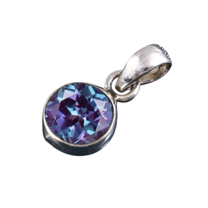 Pendentif classique en argent sterling avec alexandrite de laboratoire taille ronde, pierre précieuse à changement de couleur, certifié par un tiers, cadeau - Product Image 1
