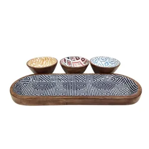 Ensemble de 3 plateaux ovales en bois de manguier avec bol autocollant multicolore et bol de vaisselle de style moderne de couleur naturelle - Product Image 2