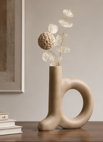 Vase Contemporain Minimaliste Beige Texturé, Art Sculptural en Fonte, Article de Décoration, Commande en Gros