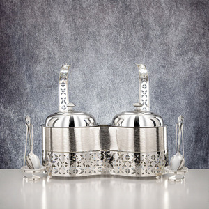 ถาดอุ่นอาหารสองชั้นแบบหรูหรา ทำจากสแตนเลสสตีลรักษ์โลก ผลิตด้วยมือ พร้อมขาตั้งแบบตัดด้วยเลเซอร์ ฝาปิดแบบแขวน เหมาะสำหรับบุฟเฟ่ต์และงานจัดเลี้ยง - Product Image 1