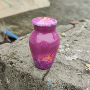 Urnes funéraires métalliques anti-fuite de couleur violette, conteneurs à cendres en gros, magnifiquement conçues par KHOOSI OVERSEAS - Product Image 3