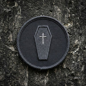 Fabricante Personalizado de Parches Bordados al por Mayor, Parches Redondos Termoadhesivos de Colmillos de Vampiro, Parches Personalizados para Ropa, Logotipos - Product Image 2