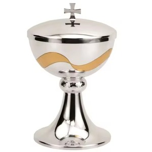Ciborio Litúrgico de Latón Premium para la Sagrada Comunión y Ceremonias Religiosas - Product Image 3