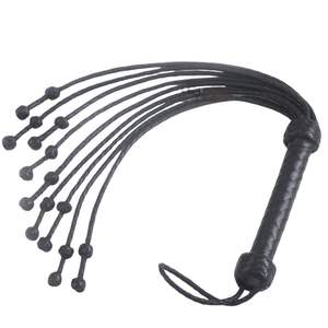 Ensemble cadeau BDSM de qualité supérieure, personnalisable en couleur, design et logo, emballage personnalisé, en cuir de vachette, avec attaches pour poignets. - Product Image 4