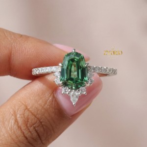 Impresionante Anillo de Aniversario/Boda para Mujer en Oro Blanco de 14K con Diamante Cultivado en Laboratorio de 2.18 CT VS1 con Corte Escudo, Diseño Inspirado en la Naturaleza - Product Image 1