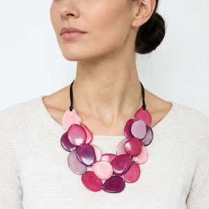 Collier personnalisé en résine perlée à motif tourbillonnant, thème amour, pour mariage, fait main, bijoux rose et violet - Product Image 1