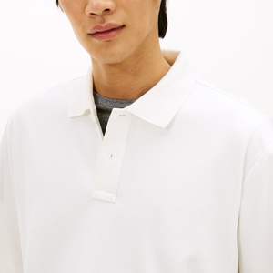 Polo pour homme 100% coton biologique, logo brodé personnalisé, OEM ODM, tissu piqué respirant, vêtements décontractés d'été - Product Image 3