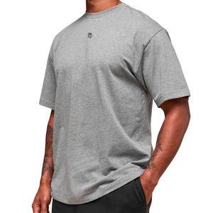 T-shirt pour homme surdimensionné en coton lourd 240GSM avec logo personnalisé |   T-shirt d'entraînement de haute qualité à épaules tombantes - Product Image 3