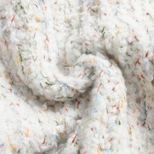 Cardigan en tricot blanc à col en V et manches longues pour femme, personnalisé avec logo OEM, style décontracté, simple boutonnage, avec boutons décoratifs pour l'hiver - Product Image 6