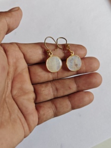 Pendientes Colgantes de Plata de Ley 925 con Piedra Lunar Arcoíris Tallada a Mano, Suministros de Joyería al por Mayor - Product Image 2