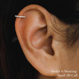 Pendiente de Oreja Minimalista con Bisagra de Oro de 14K y Diamante Cultivado en Laboratorio, con 17 Piedras de Corte Brillante Redondo para Mujer, Elegante Regalo de Joyería - Product Image 4