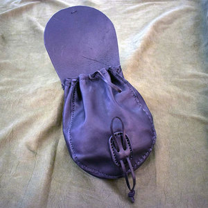 Sac banane gaufré portable en similicuir végétalien violet chaud, style écossais, le plus vendu, pour tenue des Highlands - Product Image 3
