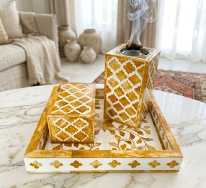 Ensemble brûleur d'encens en résine motif marocain avec plateau pour rituels de spa à domicile - Product Image 1