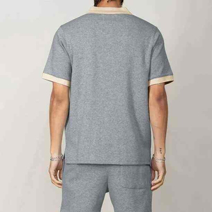 ชุดเซ็ตเสื้อโปโลแขนสั้นทรงหลวมพร้อมซิปและกางเกงขาสั้นแฟชั่นใหม่คุณภาพสูงสำหรับผู้ชายฤดูร้อน - Product Image 3