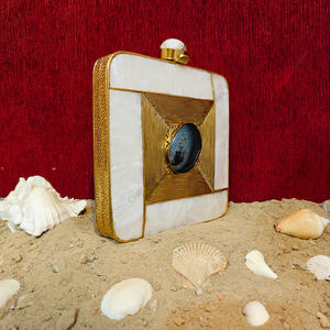 Bolso de mano redondo de nácar indio, muy vendido, con marco de latón dorado, hecho a mano, de lujo, para fiestas nocturnas. - Product Image 2