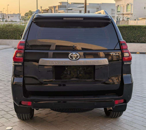 รถยนต์พรีเมียมสำหรับขาย ปี 2023 รุ่น Prado TXL เครื่องยนต์เบนซิน/ดีเซล 2.7 ลิตร เกียร์อัตโนมัติ - Product Image 2