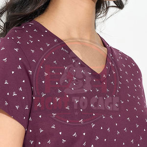 Camisetas de Mujer al por Mayor 2026, de Alta Calidad, de Algodón, con Estampado Geométrico, Cuello en V, Transpirables, para Verano, con Logotipo y Talla Personalizables - Product Image 6