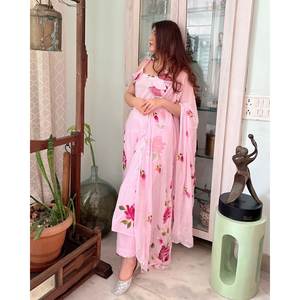 ชุดสูทปาร์ตี้สำหรับผู้หญิงดีไซน์เนอร์แต่งด้วยพื้นล่างด้านบน & dupatta - Product Image 3