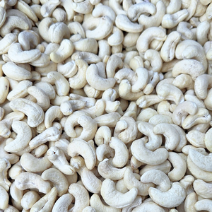 Venta al por Mayor de Nueces de Anacardo Crudas Ww210, Nueces de Anacardo Tostadas de la Mejor Calidad a un Precio Razonable - Product Image 1