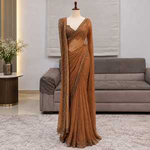 Nouvelle collection de saris de créateurs Vision, brodés, pour occasions spéciales, élégants, en georgette et chiffon, drapés, longueur ras du sol, traditionnels indiens - Product Image 1