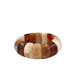 Pulsera de Resina de Lujo con Mezclas de Colores Artísticas, Accesorio de Moda para Muñeca, Ideal para Colecciones de Boutique - Product Image 2