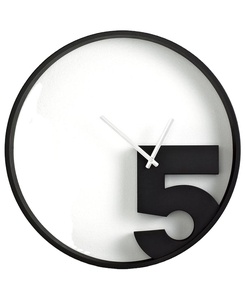 นาฬิกาแขวนผนังสีดำพร้อมตัวเลขหนาห้านาฬิกาที่เรียบง่ายทันสมัยสำหรับการตกแต่งบ้านและสำนักงานร่วมสมัย - Product Image 1