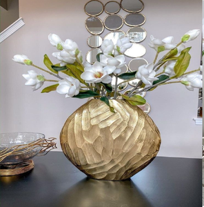 Luxury gold cut-out ginger jar and studded metallic <b>vase</b>. Elegant decorative <b>set</b>. Available at wholesale prices. - Product Image 4