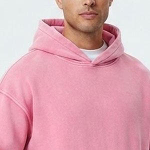 เสื้อฮู้ดสีชมพูโอเวอร์ไซส์สำหรับผู้ชายรุ่นใหม่ ผ้าฝ้ายฟลีซ สวมใส่สบายในฤดูใบไม้ร่วง ดีไซน์กระเป๋า ทรงปกติ ผ้าถัก สีพื้น - Product Image 5